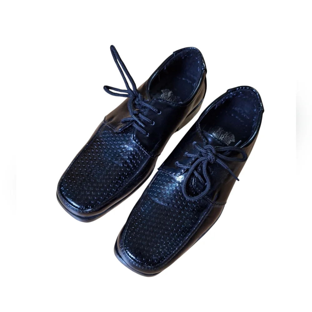 boys' dress shoes size 5